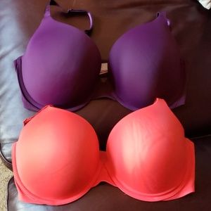 Victorias secret the Tshirt perfect shape bras